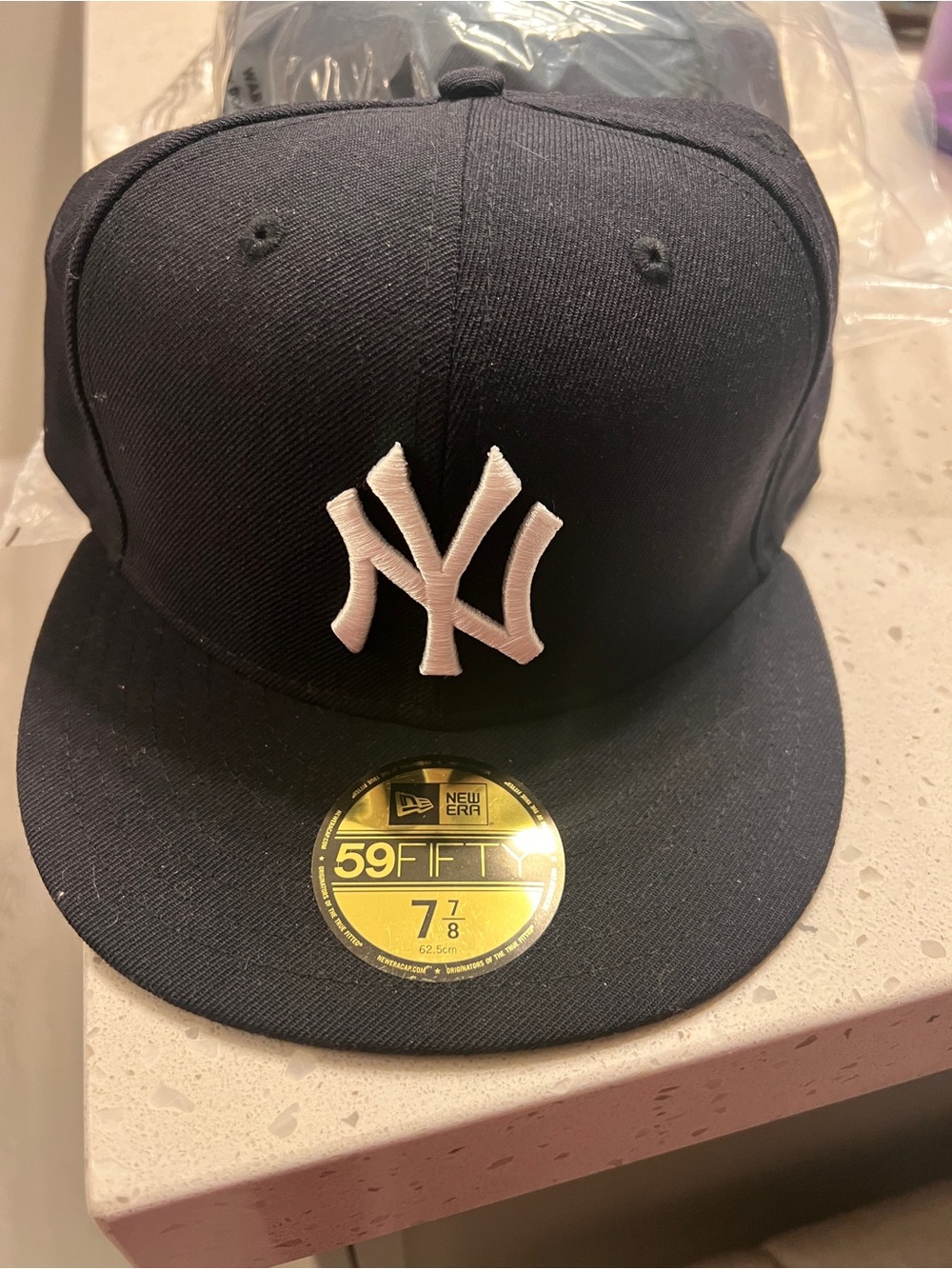 New Era Black and White NY Yankees 59FIFTY Fitted Hat